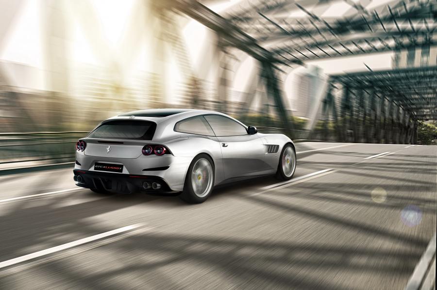  Ferrari GTC4Lusso T 2016 года  (фото 2 из 37)